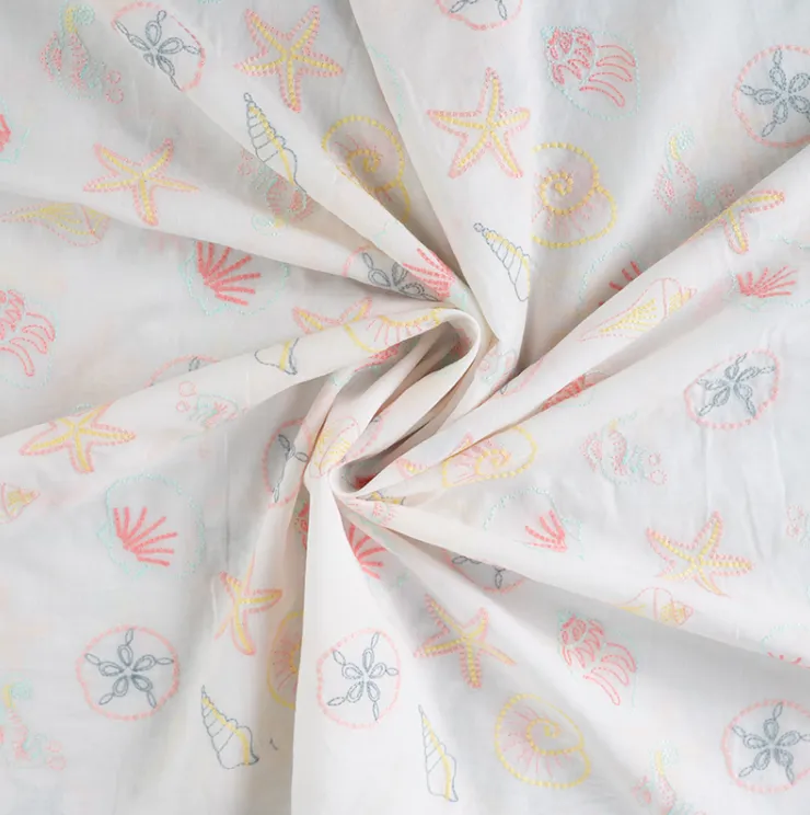 Voile broderie katoen wit zeeschelpen  - Qjutie & the Qjutest